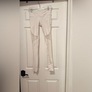 ALO Yoga White Leggings